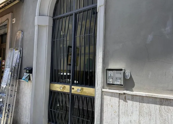 House Vicino Stazione Apartment